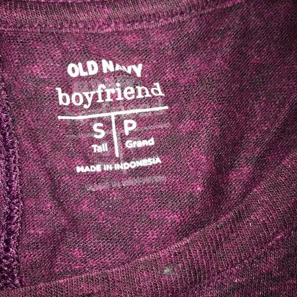 Old navy size small thin sweater like new see pics size small - Picture 2 of 2